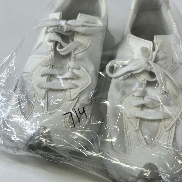 Athletic_Shoes